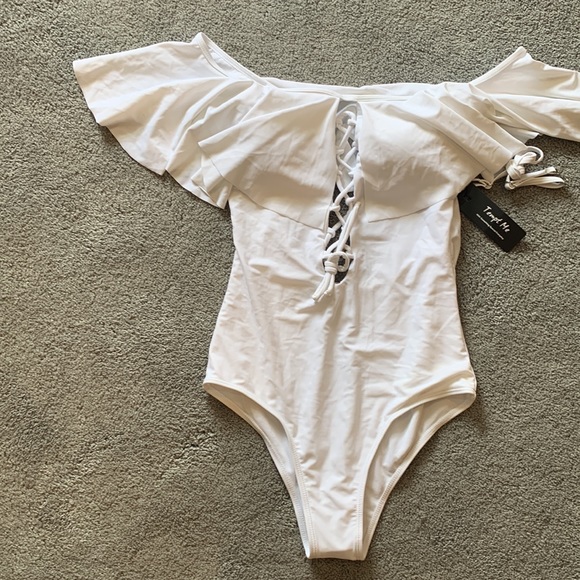 NWT - sexy one piece swimsuit - Picture 2 of 4